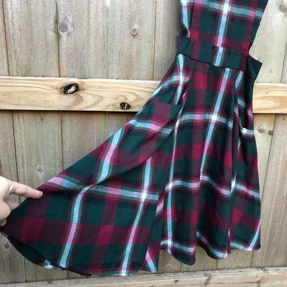Collectif Kayden Festive Check Dungaree Dress Size XS Red Green Plaid Pinafore - Picture 5 of 14